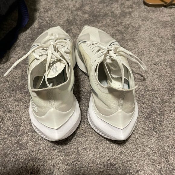 Women’s Nike Zoom size 9.5 - Picture 3 of 3